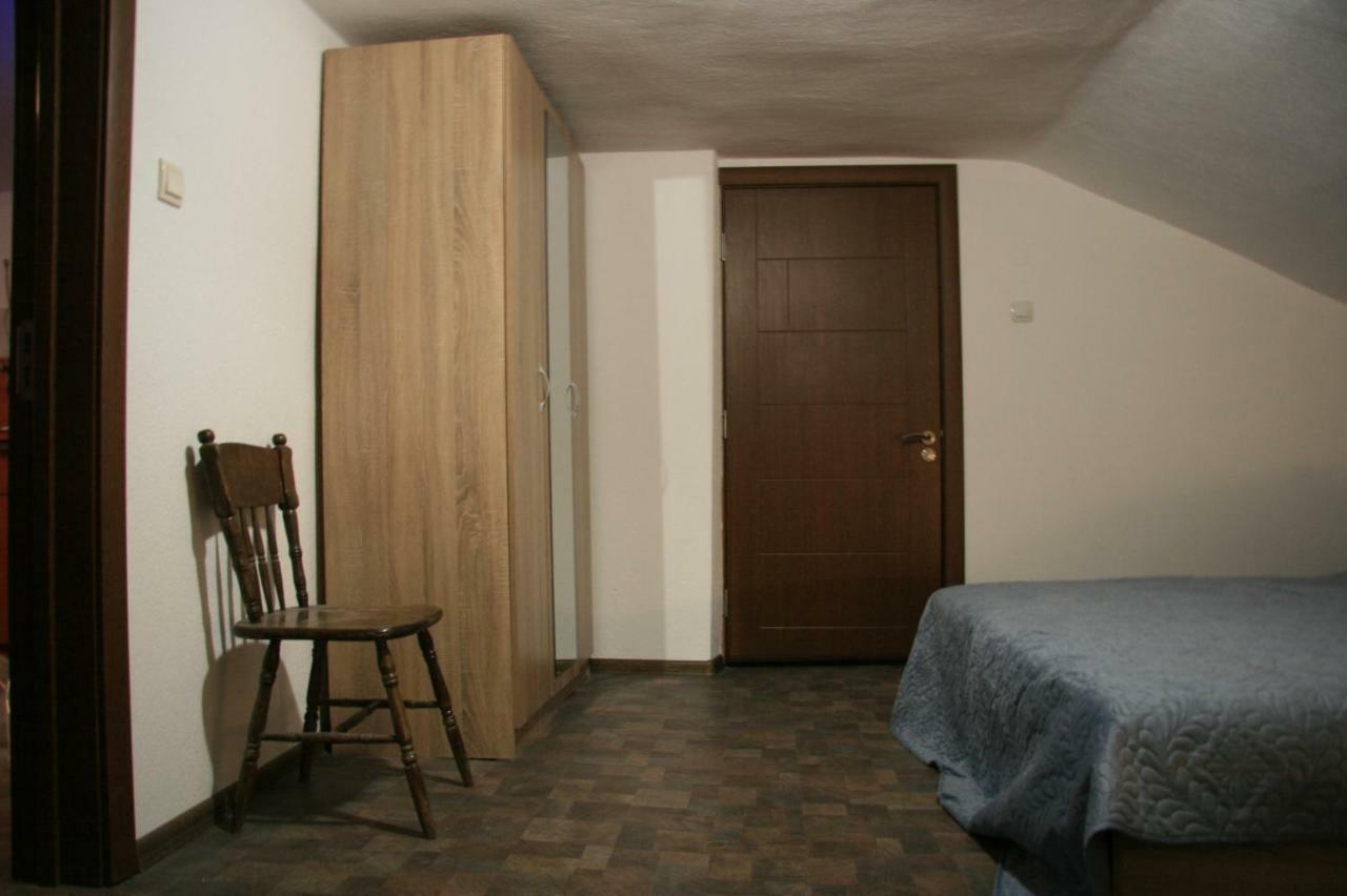 Yellow House Σμόλιαν Εξωτερικό φωτογραφία